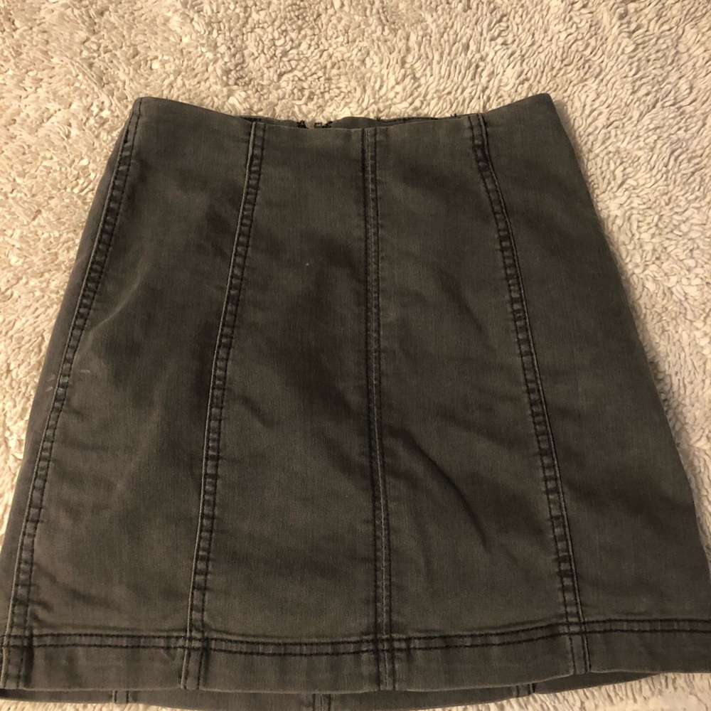 Free people skirt! Rarely worn! Looks new! So cute